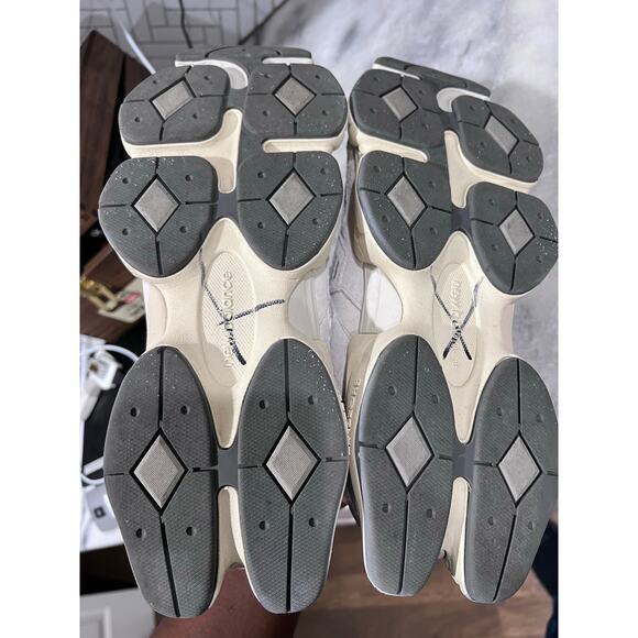 New Balance 9060 U9060ECA Men’s 11 White Grey Suede Mesh Lifestyle Sneakers Shoe main image 7